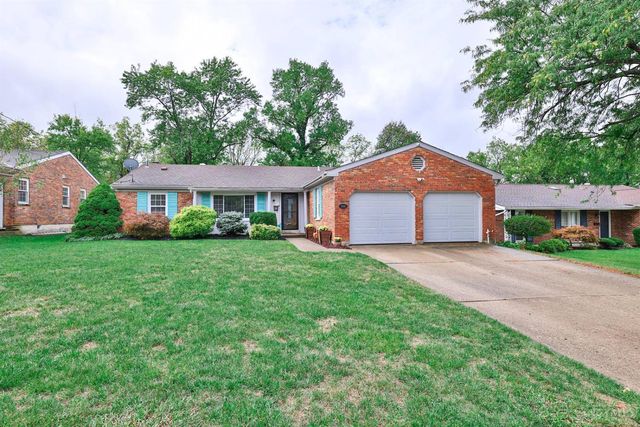12095 Deerhorn Dr, Cincinnati, OH 45240
