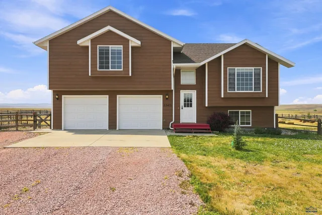 23471 Brahman Ln, Rapid City, SD 57703