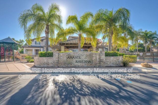 17008 New Rochelle Way, San Diego, CA 92127