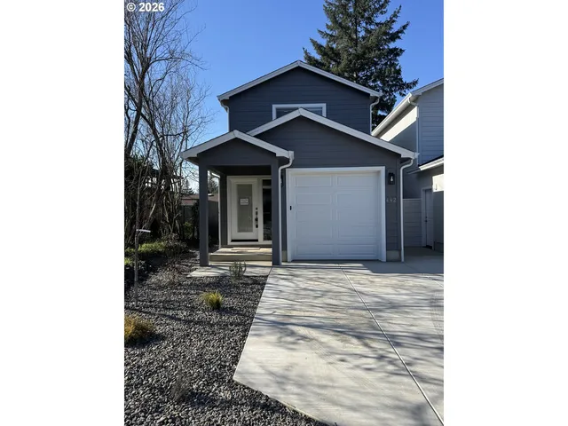 442 W  Harrison St, Roseburg, OR 97471
