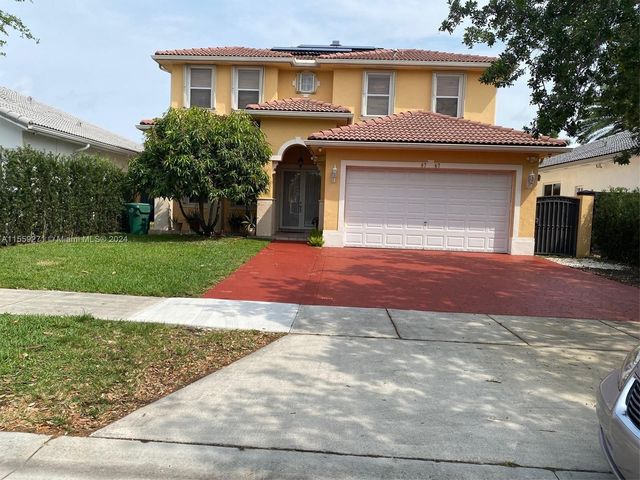 8767 NW 139th Ter, Miami Lakes, FL 33018