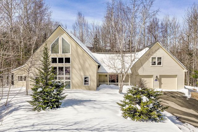 6053 Village On The Green Road, Kingfield, ME 04947
