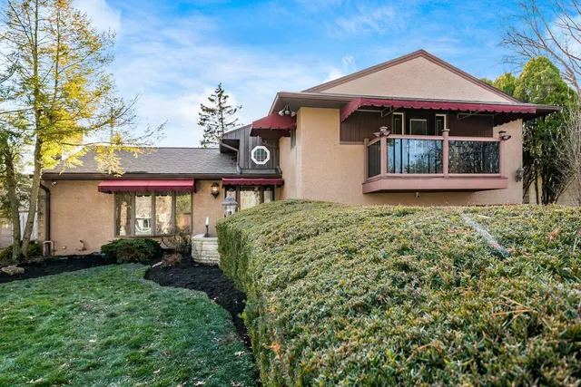 2853 Lakewood Dr, Columbus, OH 43231