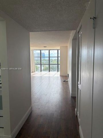 1000 Parkview Dr #605, Hallandale, FL 33009