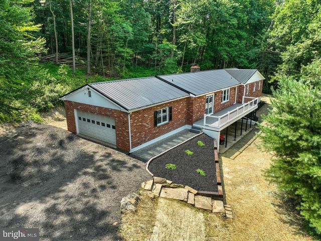 498 Willow Rd, Nottingham, PA 19362