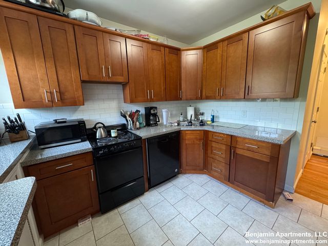 1640 Commonwealth Ave #5, Brighton, MA 02135