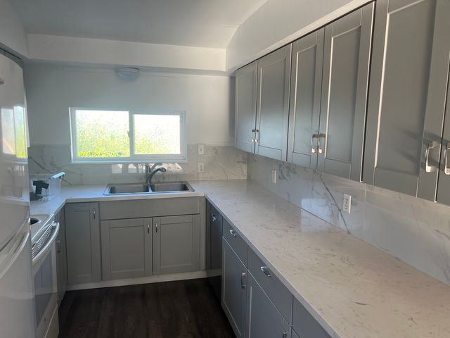 1220 NE 84th Ave, Portland, OR 97220