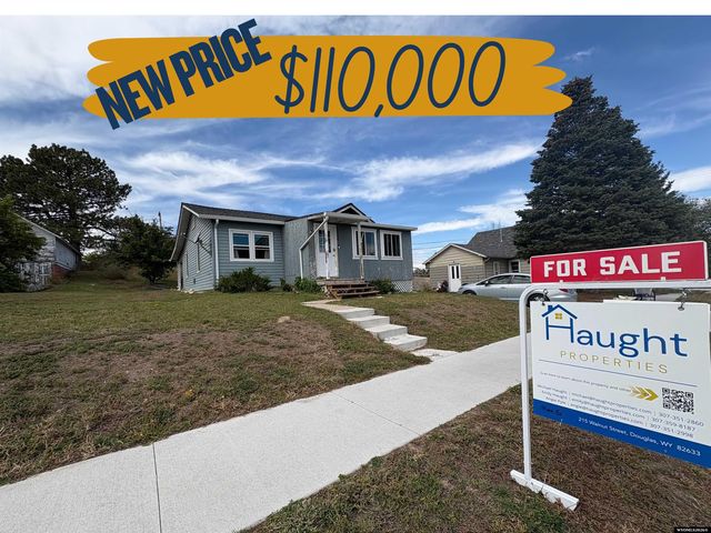 406 S  Maple St, Lusk, WY 82225