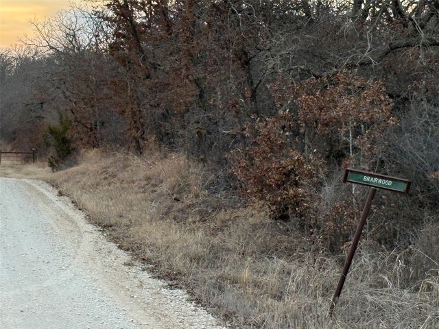 Briarwood St, Bowie, TX 76230