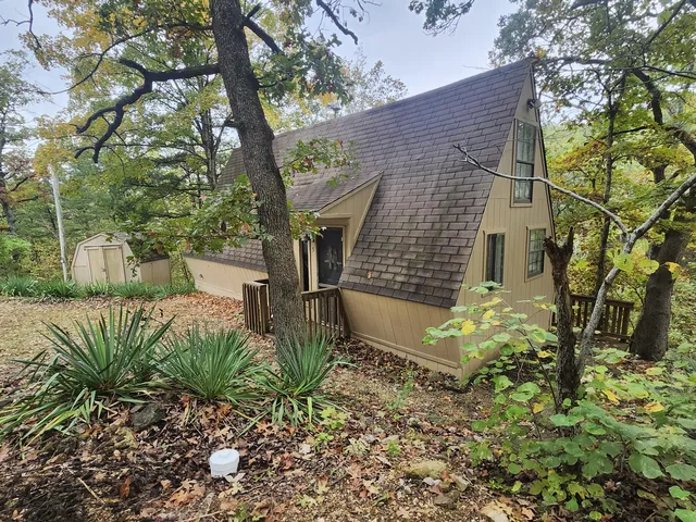25961 Willow Road, Hermitage, MO 65668