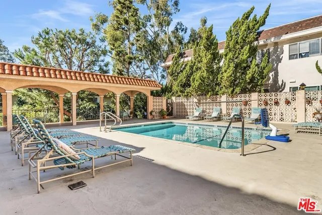 6199 Canterbury Dr #102, Culver City, CA 90230
