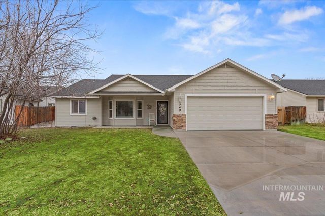 320 NW Foster Dr, Mountain Home, ID 83647