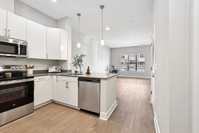 10031 Blackwell Rd #10041-404, Rockville, MD 20850