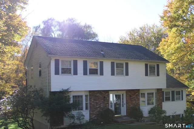 18 Topfield Road, Danbury, CT 06811