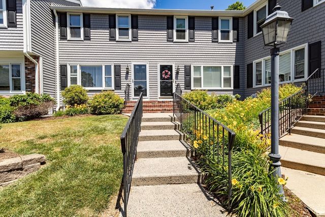 40 Sharron Dr, South Easton, MA 02375