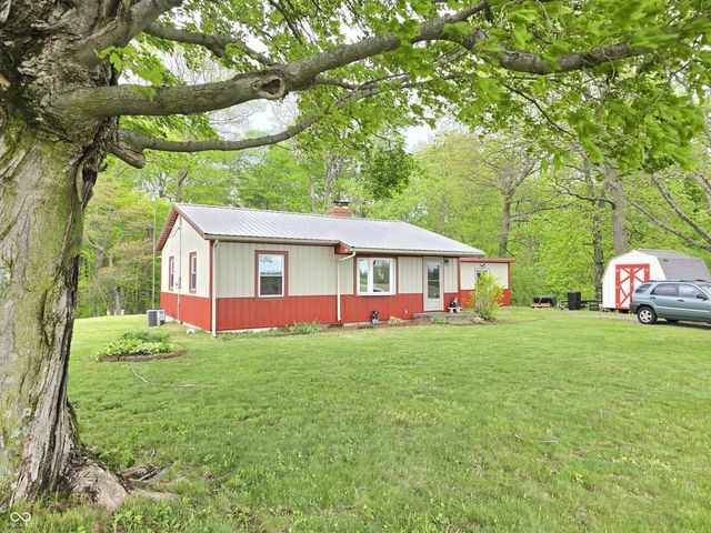 27049 Sanes Creek Rd, Rushville, IN 46173