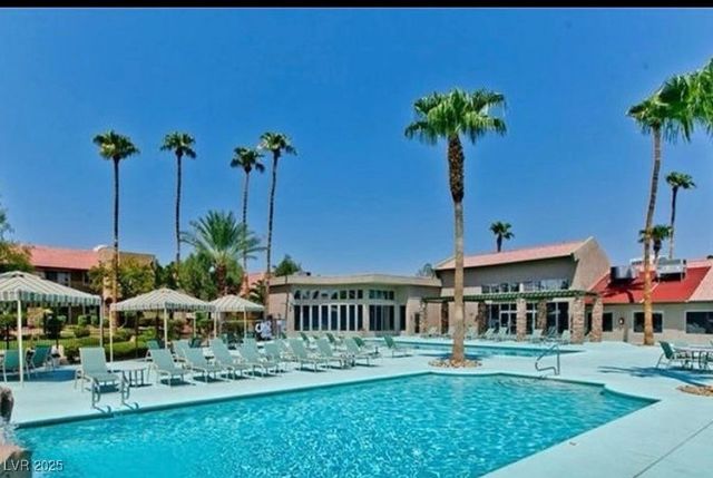 5314 River Glen Dr #287, Spring Valley, NV 89103