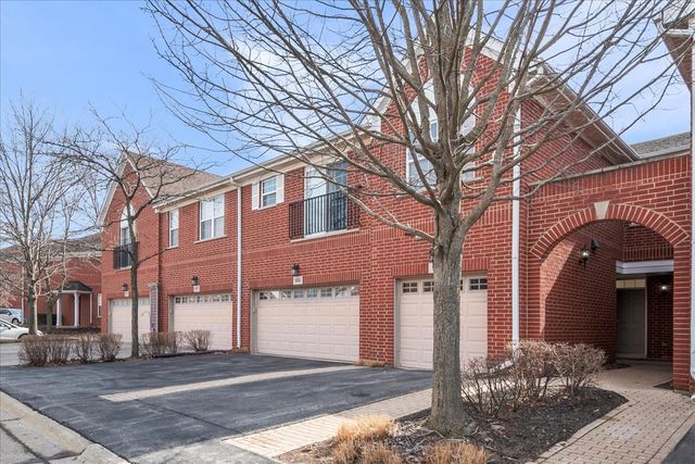 989 Enfield Dr, Northbrook, IL 60062
