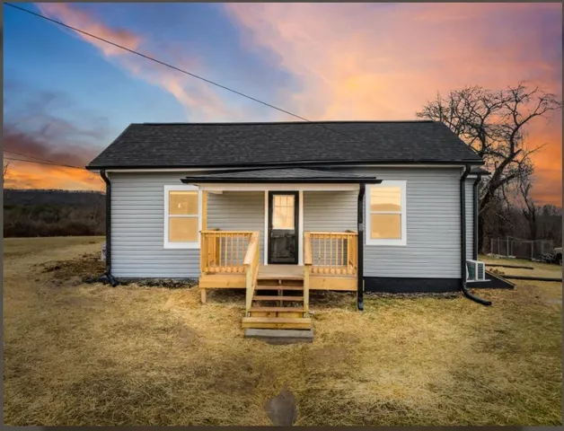 2895 Mount Olivet Rd, Pulaski, VA 24301