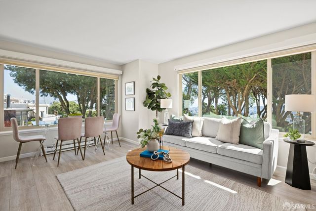 75 Roosevelt Way #2, San Francisco, CA 94114