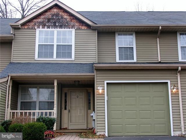 134 Mulberry Dr, Holland, PA 18966