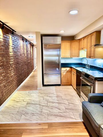1314 Irving St   NW #B, Washington, DC 20010