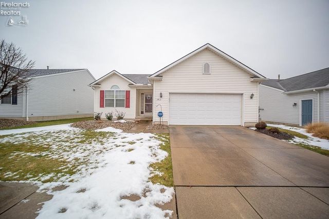 3313 Coopers Trl, Lorain, OH 44053