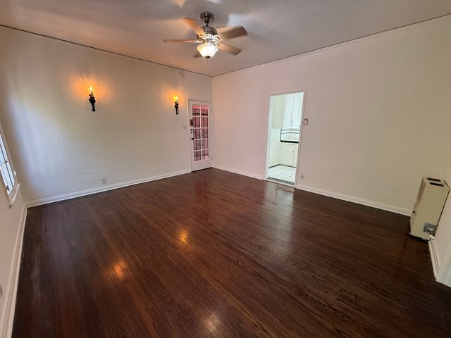 724 S  Mansfield Ave #728, Los Angeles, CA 90036