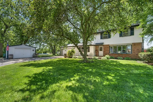 4165 County Road K, Franksville, WI 53126