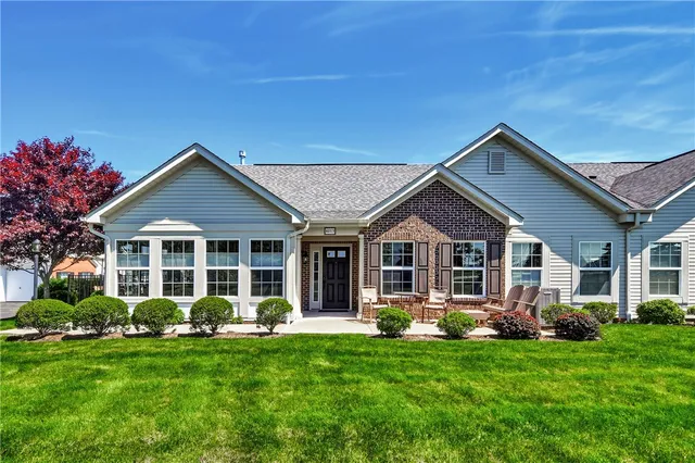 6013 Laurel Ct, Harmony, PA 16037