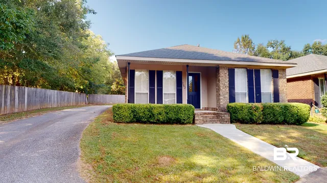 6052 Magnolia Pl E, Mobile, AL 36608