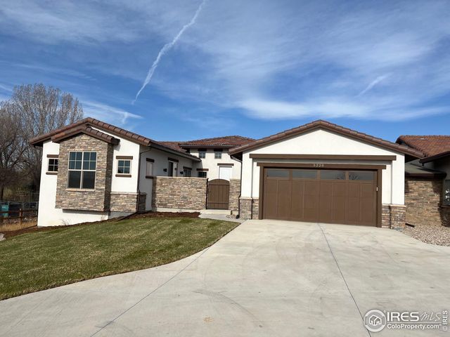 5220 Sunglow Ct, Fort Collins, CO 80528