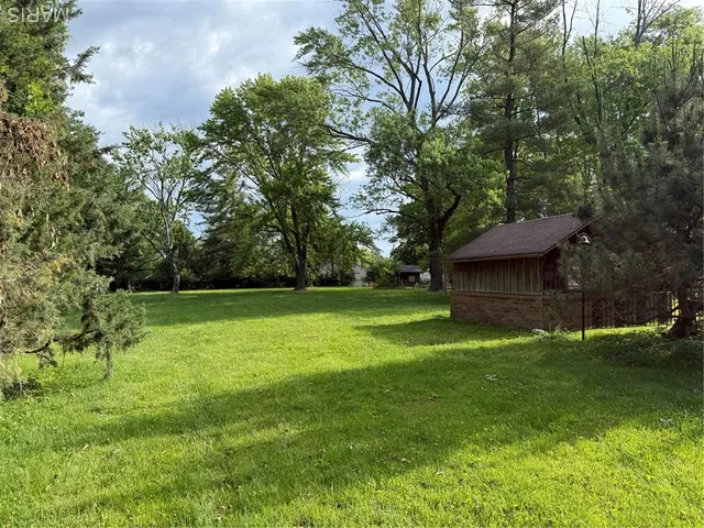 9551 Eddie And Park Rd, Saint Louis, MO 63126