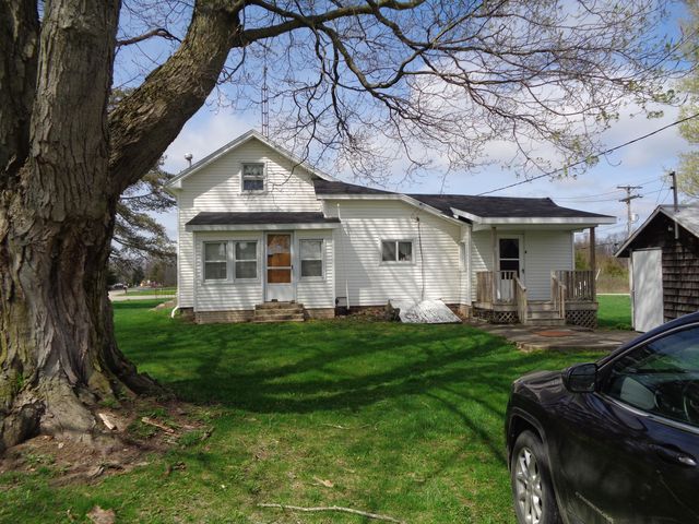 6020 Skuse Rd, Osseo, MI 49266