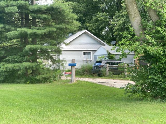 11915 N  Riverview Rd, Chillicothe, IL 61523