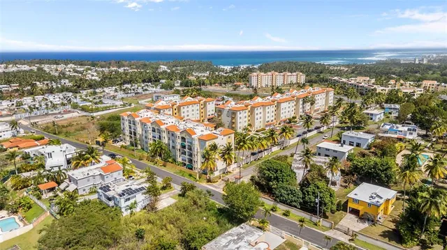 6690 ROYAL PALM #C-201, Vega Alta, PR 00692
