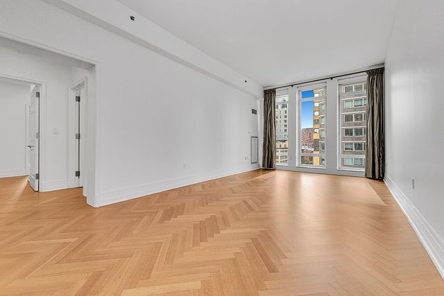 205 E  85th St #9J, New York, NY 10028