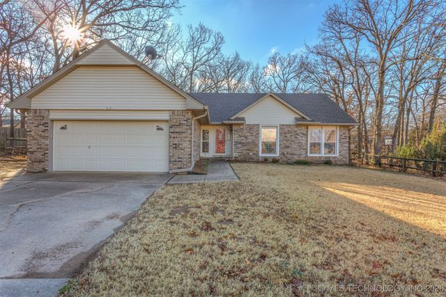 504 W  34th St, Sand Springs, OK 74063