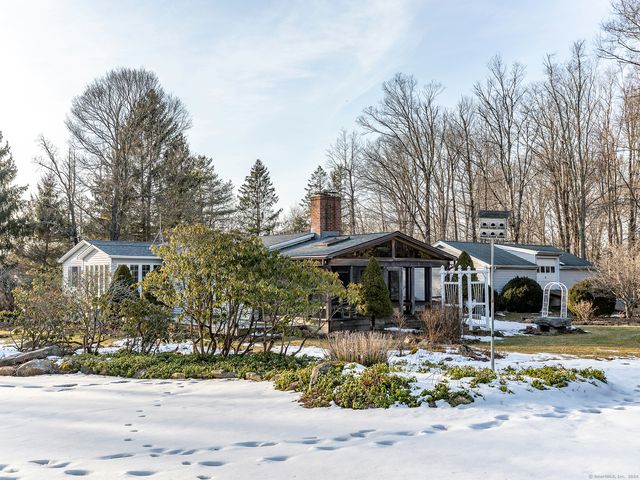 14 Sunset Ln, Washington Depot, CT 06794