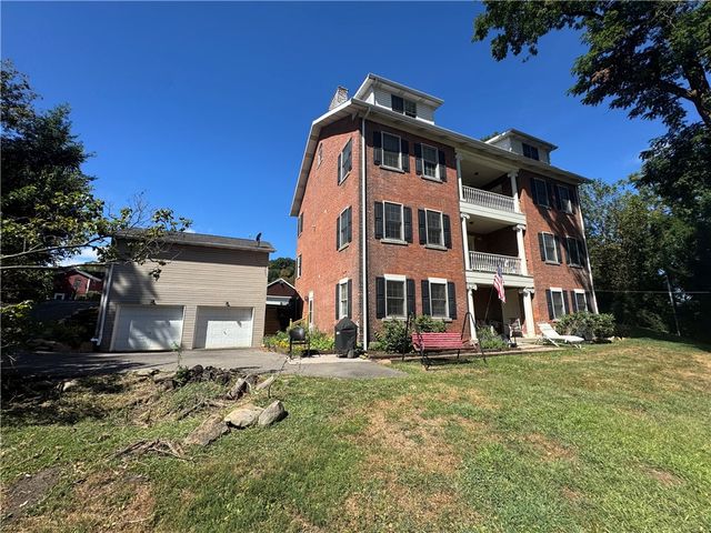 1319 Riverside Dr #100, Beaver, PA 15009