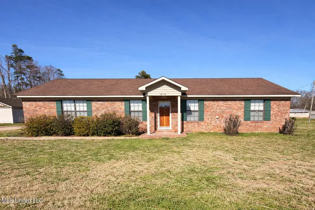 3515 Julia St, Greenwood, MS 38930