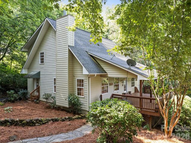 154 Presidential Dr, Waynesville, NC 28786