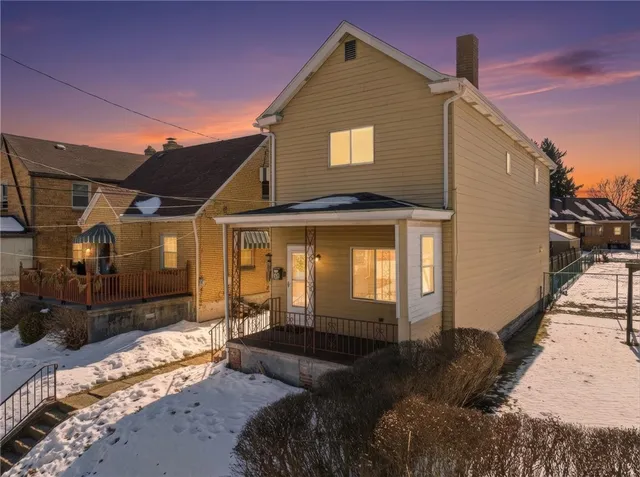 253 Vine St, Homestead, PA 15120