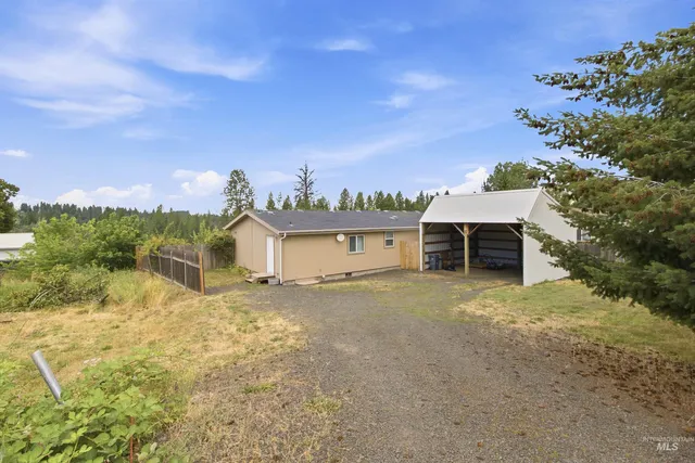112 Terrace Ave, Deary, ID 83823
