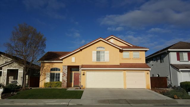 2150 Clearview Dr, Hollister, CA 95023