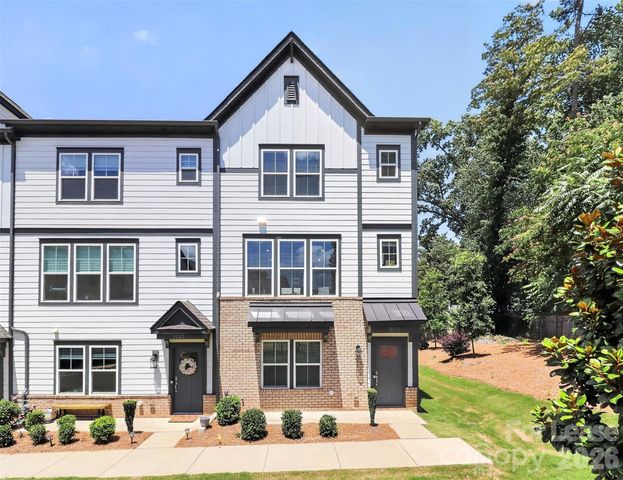 5046 Nestling Spring St, Charlotte, NC 28205