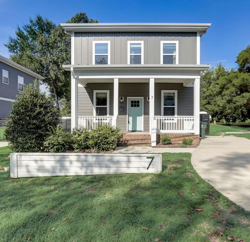 7 Hill St, Raleigh, NC 27610