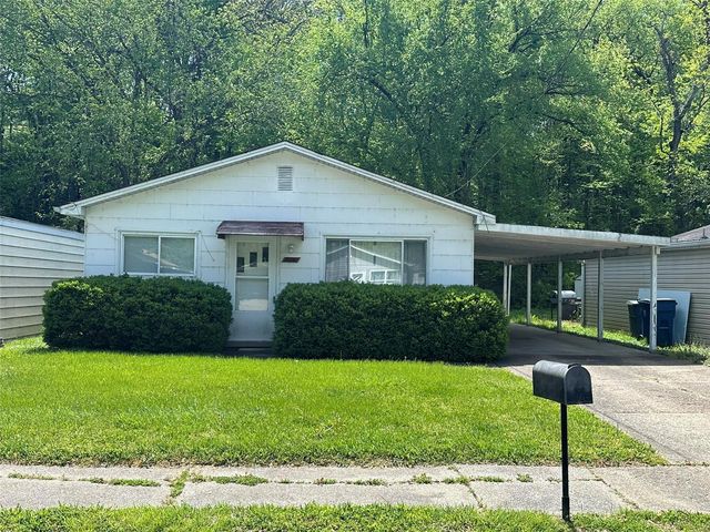 1014 Olive St, New Haven, MO 63068