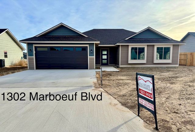 1302 Marboeuf Blvd, Dodge City, KS 67801