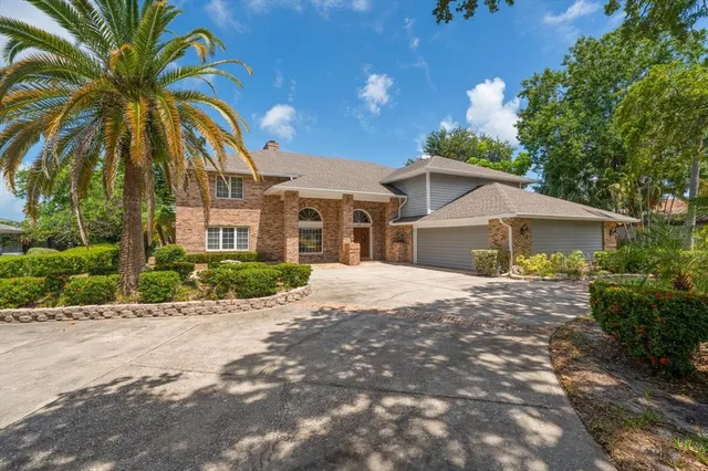 220 Harbor View Ln, Largo, FL 33770